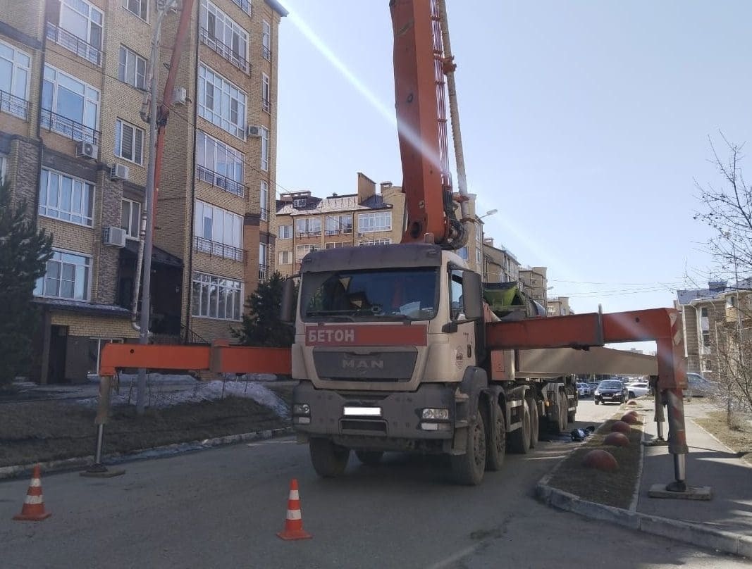 фото автобетононасоса 52м